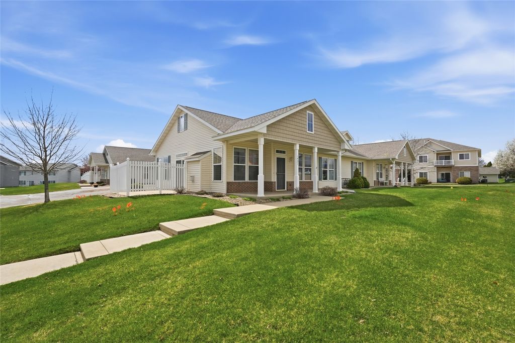 1431 Tower Lane NE, Cedar Rapids, IA 52402