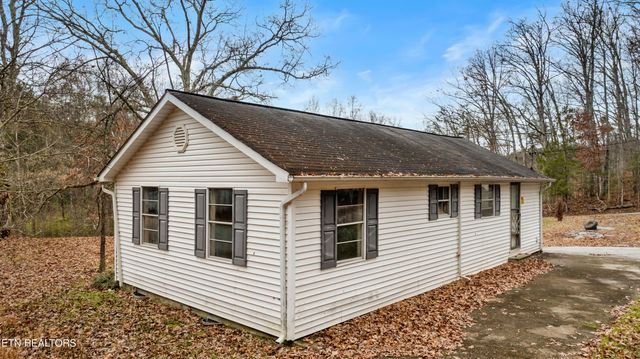 470 Riden Rd, Greenback, TN 37742