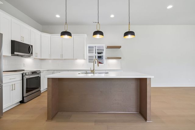 2301 Alpine Ave, Nashville, TN 37218