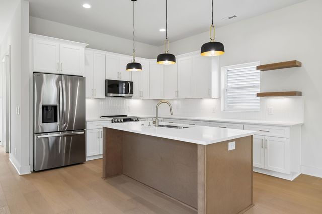 2301 Alpine Ave, Nashville, TN 37218