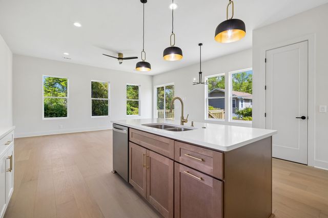 2301 Alpine Ave, Nashville, TN 37218