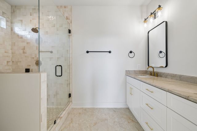 2301 Alpine Ave, Nashville, TN 37218