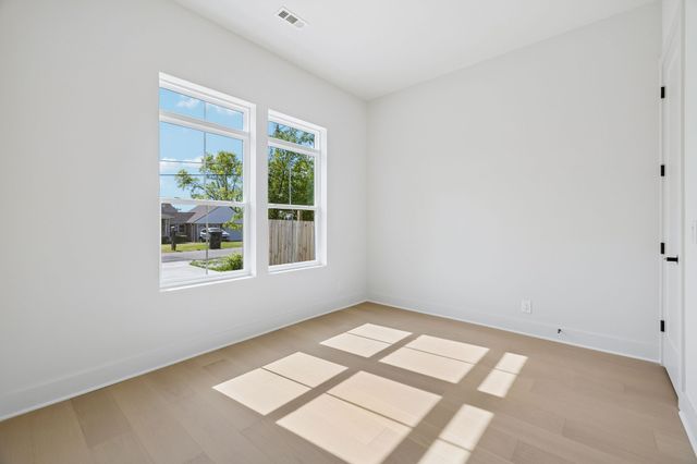 2301 Alpine Ave, Nashville, TN 37218