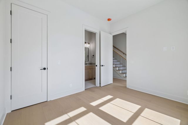 2301 Alpine Ave, Nashville, TN 37218