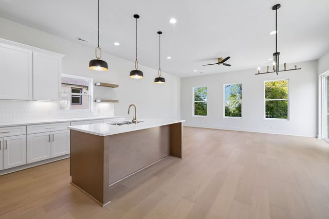 2301 Alpine Ave, Nashville, TN 37218