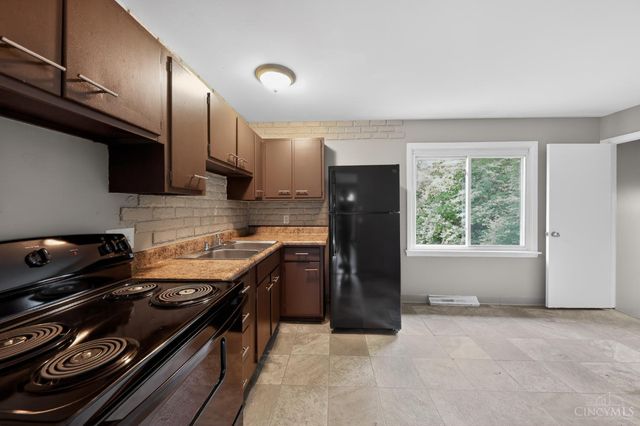 5987 Sunridge Drive, Cincinnati, OH 45224