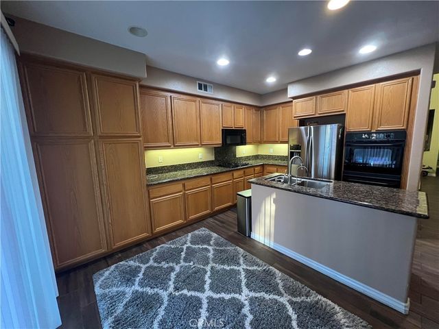 29754 Maxmillian, Murrieta, CA 92563