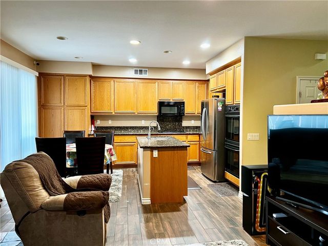 29754 Maxmillian, Murrieta, CA 92563