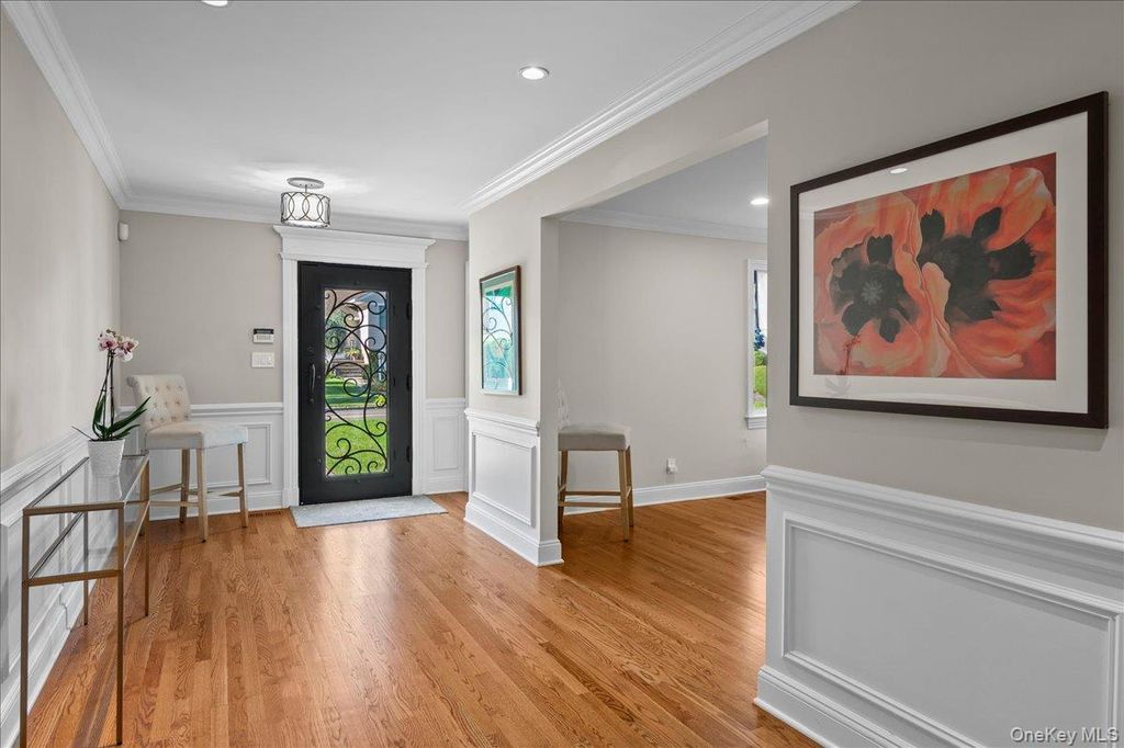 299 Stratton Road, New Rochelle, NY 10804 — photo 4