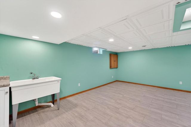 N57W16124 Bette DRIVE, Menomonee Falls, WI 53051