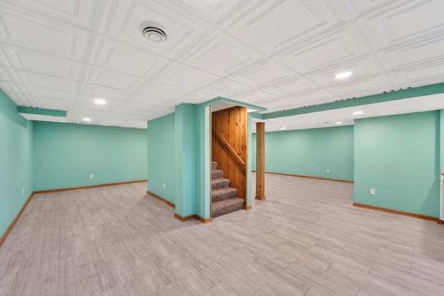 N57W16124 Bette DRIVE, Menomonee Falls, WI 53051