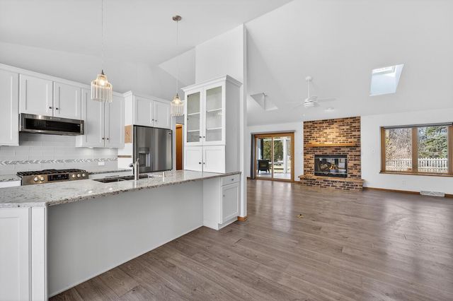 N57W16124 Bette DRIVE, Menomonee Falls, WI 53051