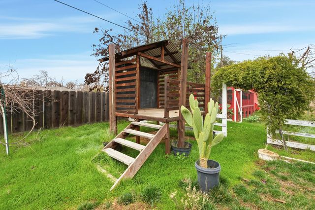 12126 Topper Road, Madera, CA 93636