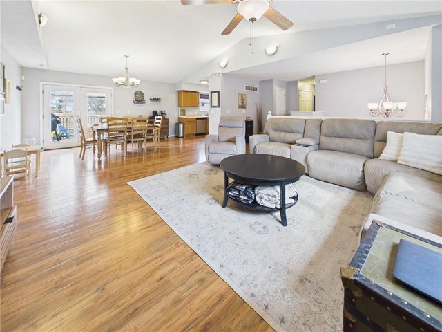 7 SE 150th Road, Warrensburg, MO 64093