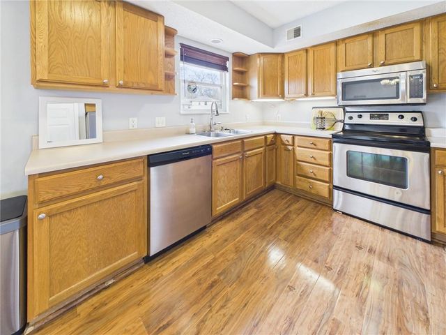 7 SE 150th Road, Warrensburg, MO 64093