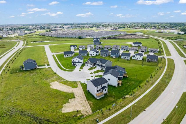 485 NW Independence Circle, Waukee, IA 50263