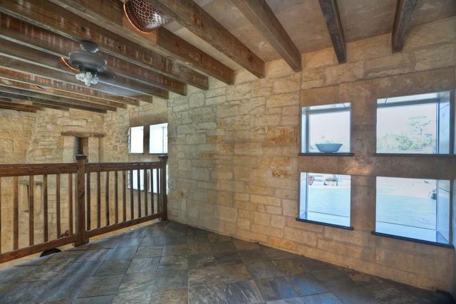 614 Pine Gully Road Loft, Seabrook, TX 77586