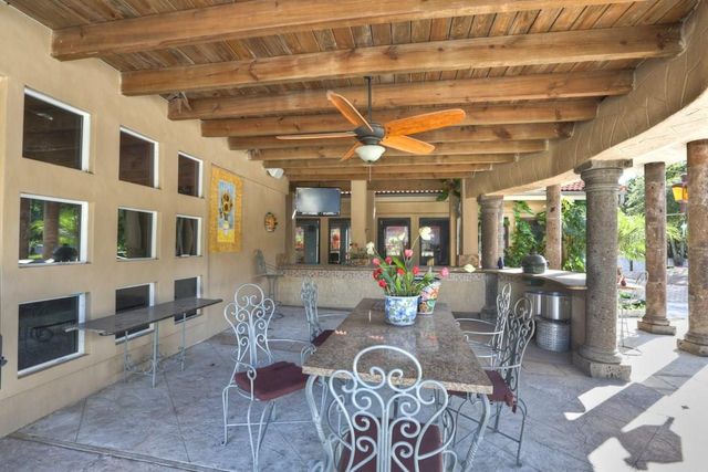 614 Pine Gully Road Loft, Seabrook, TX 77586