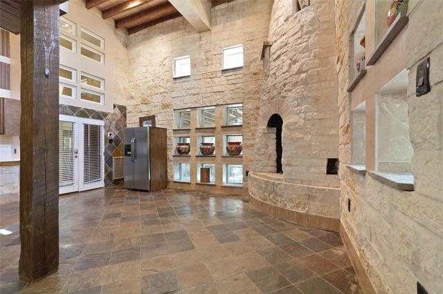 614 Pine Gully Road Loft, Seabrook, TX 77586