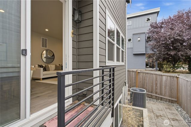 12229 NE 100th Street, Kirkland, WA 98033