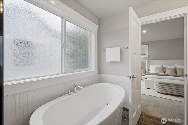 12229 NE 100th Street, Kirkland, WA 98033