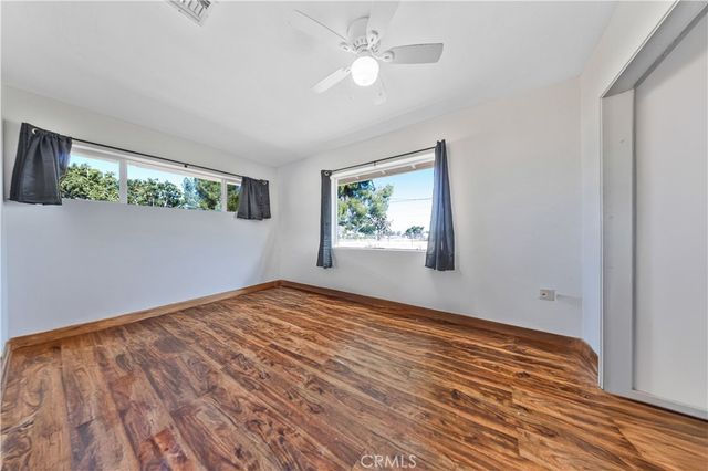 2714 W Avenue M8, Palmdale, CA 93551