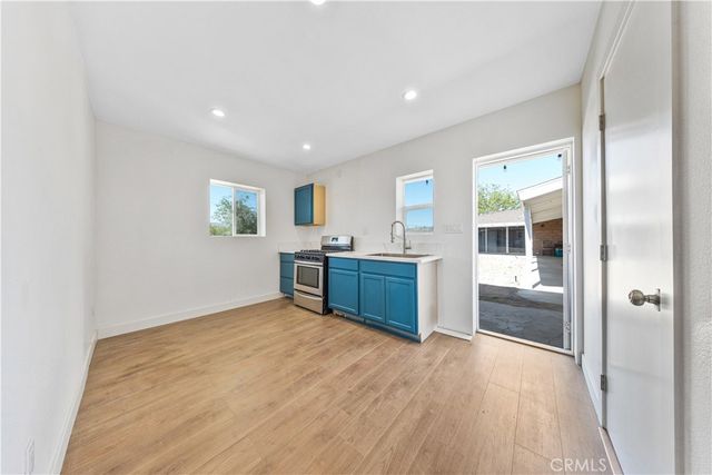 2714 W Avenue M8, Palmdale, CA 93551