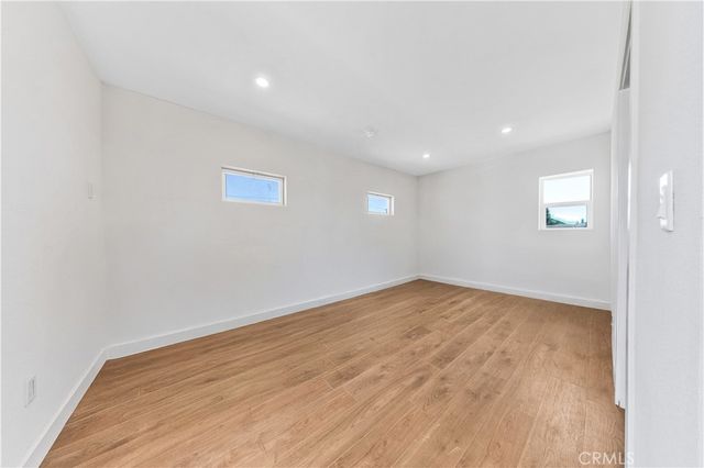 2714 W Avenue M8, Palmdale, CA 93551