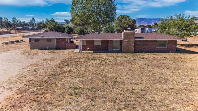 2714 W Avenue M8, Palmdale, CA 93551
