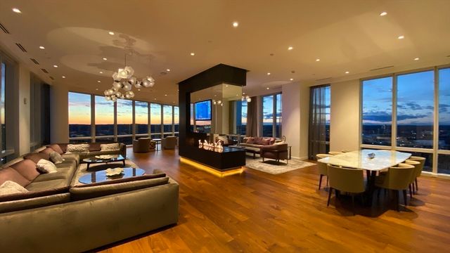 188 Brookline Ave 22G, Boston, MA 02215
