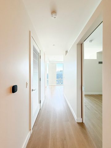188 Brookline Ave 22G, Boston, MA 02215