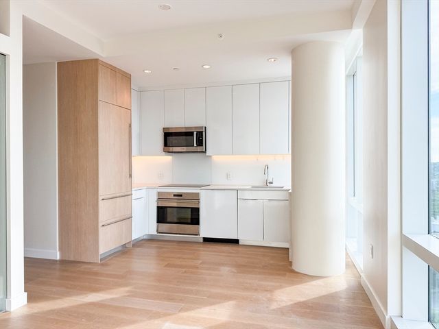 188 Brookline Ave 22G, Boston, MA 02215