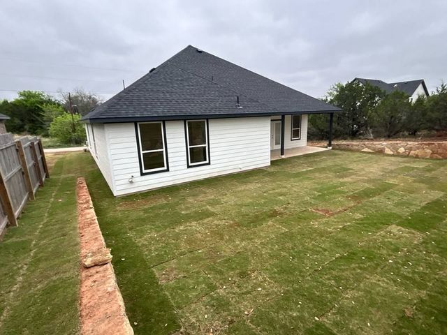 2215 Beverly Drive, Granbury, TX 76048