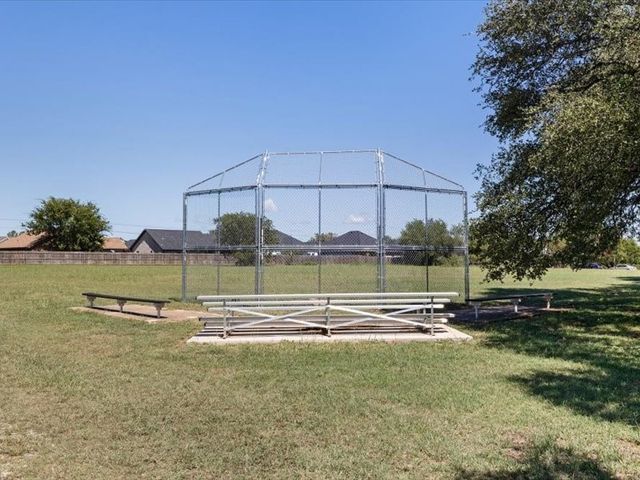 2215 Beverly Drive, Granbury, TX 76048