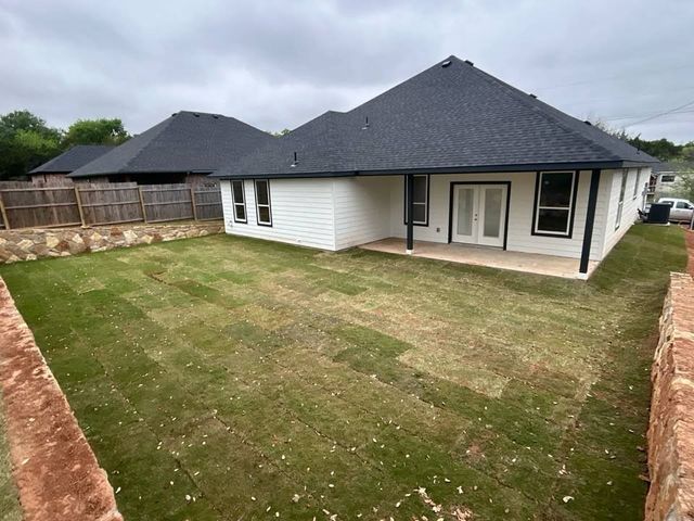 2215 Beverly Drive, Granbury, TX 76048