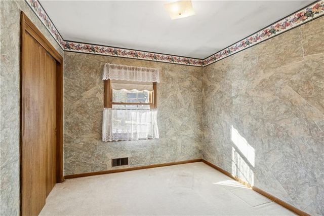 5307 N Virginia Avenue, Kansas City, MO 64118