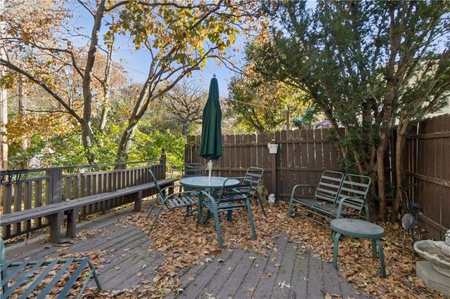 5307 N Virginia Avenue, Kansas City, MO 64118