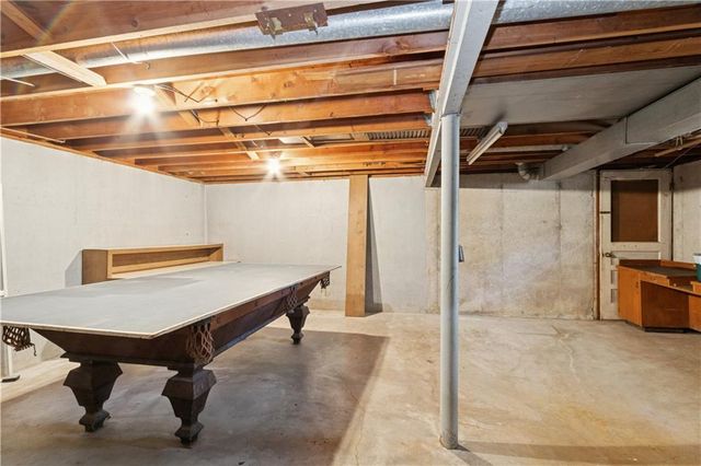 5307 N Virginia Avenue, Kansas City, MO 64118