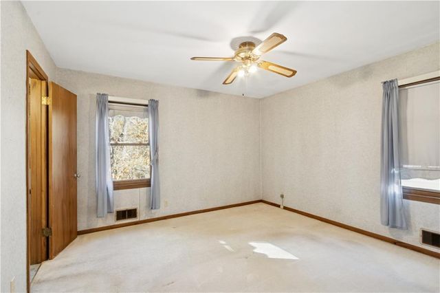 5307 N Virginia Avenue, Kansas City, MO 64118