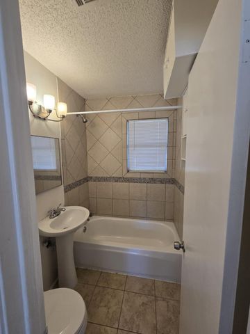 6905 Bennett Ave, Austin, TX 78752