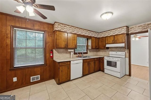 4253 Dunstan Court, Stone Mountain, GA 30083