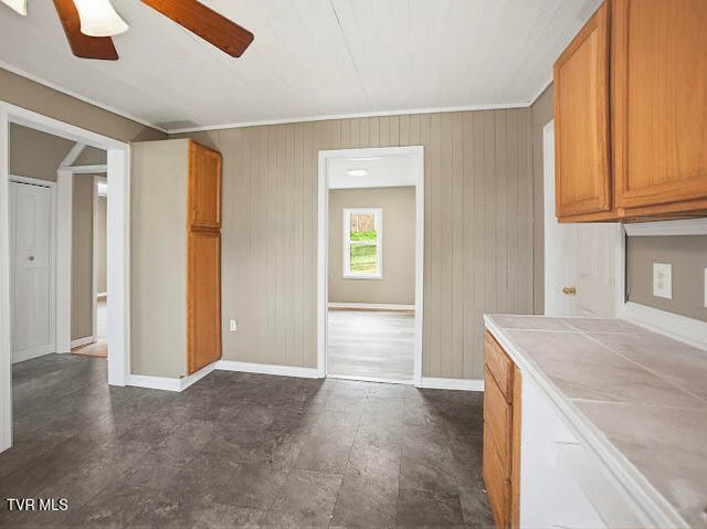 1927 East Fincastle Turnpike, Tazewell, VA 24651