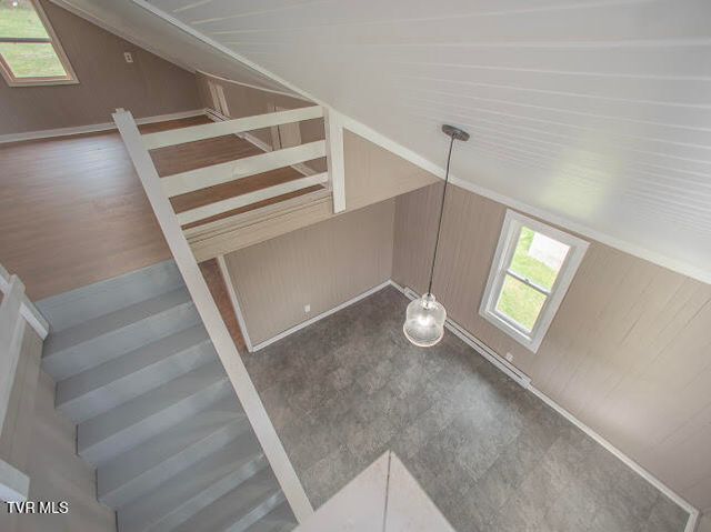 1927 East Fincastle Turnpike, Tazewell, VA 24651