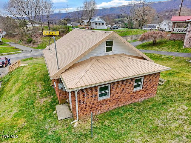 1927 East Fincastle Turnpike, Tazewell, VA 24651