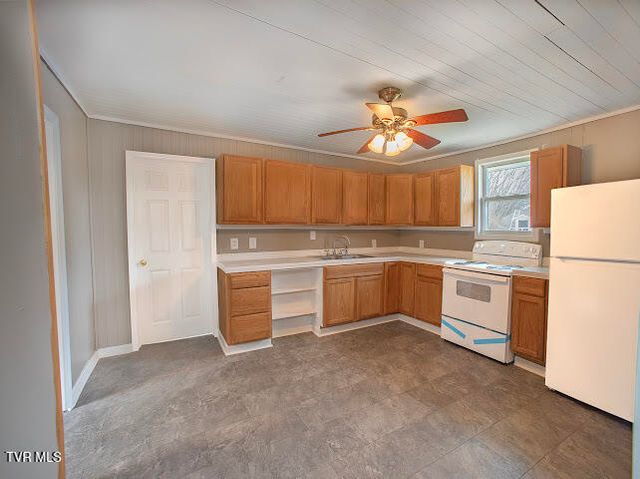 1927 East Fincastle Turnpike, Tazewell, VA 24651