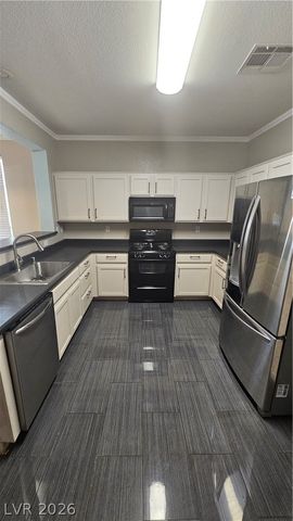 10421 Palm Village Street, Las Vegas, NV 89183