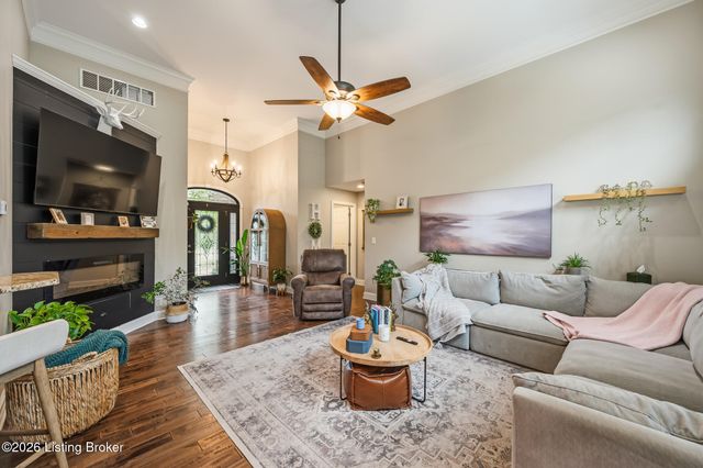 17509 Polo Run Ln, Louisville, KY 40245