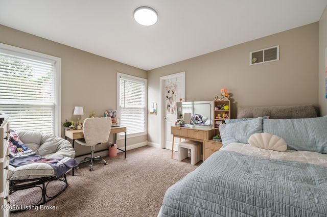 17509 Polo Run Ln, Louisville, KY 40245