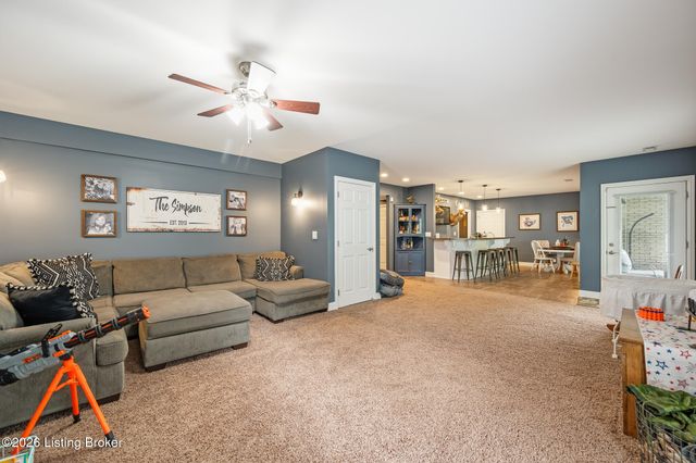 17509 Polo Run Ln, Louisville, KY 40245