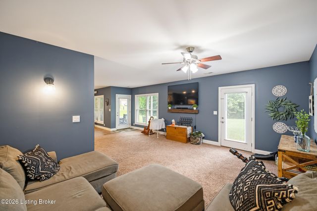 17509 Polo Run Ln, Louisville, KY 40245